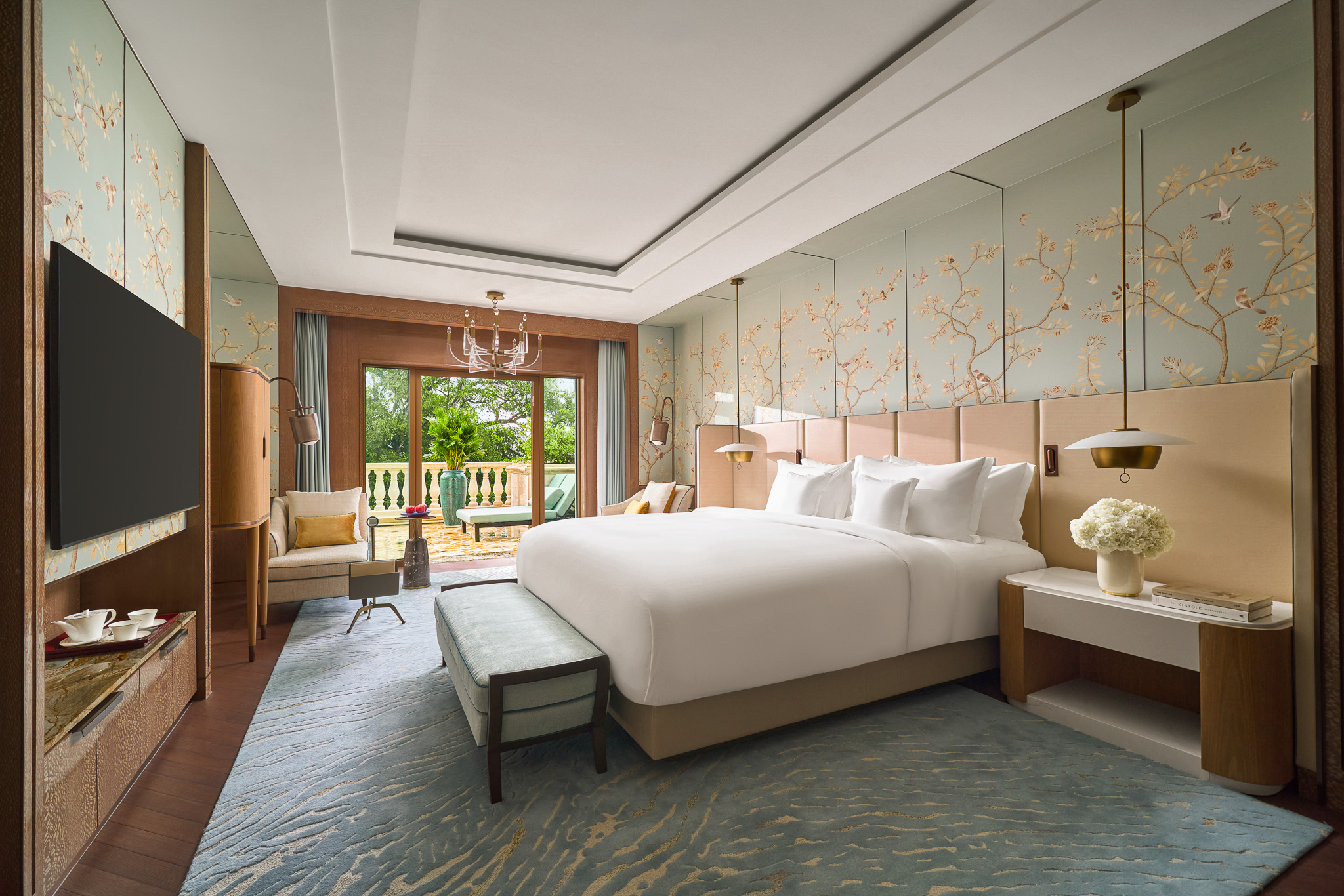 Heritage Suite master bedroom