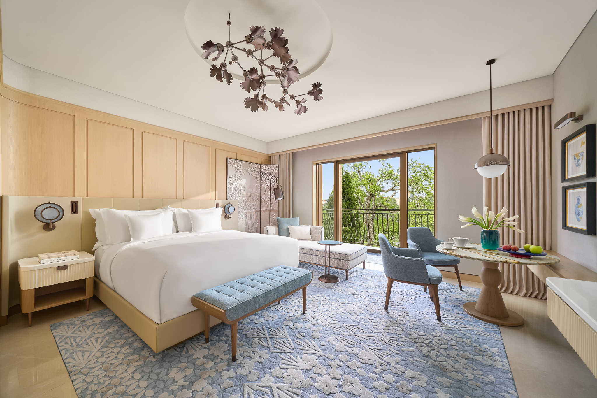 Signature Lake View King room